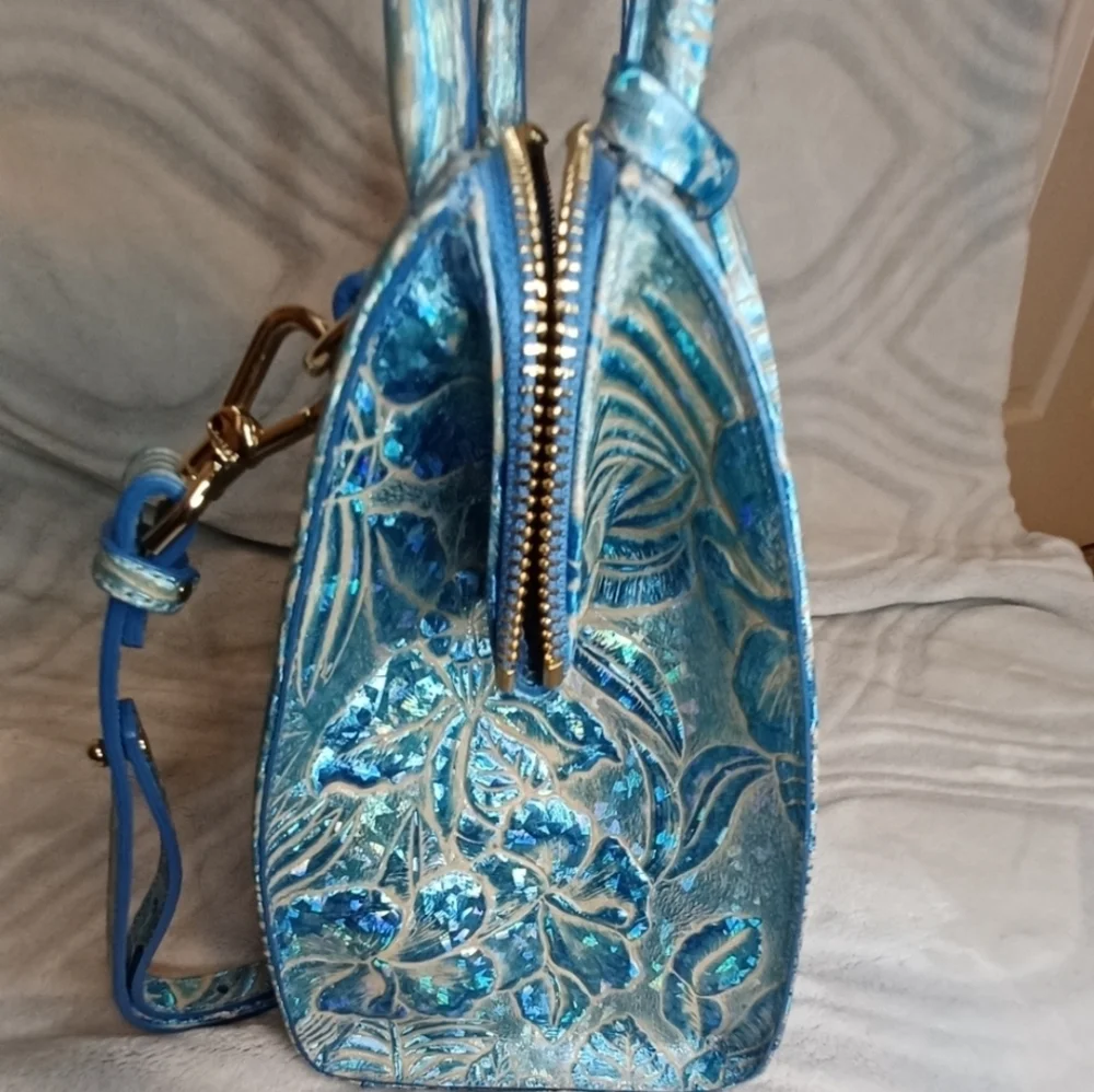 💙🔹️Brahmin 🔹️Small Caroline Serenity Sonic Genuine Leather Bag  (Pre-owned)